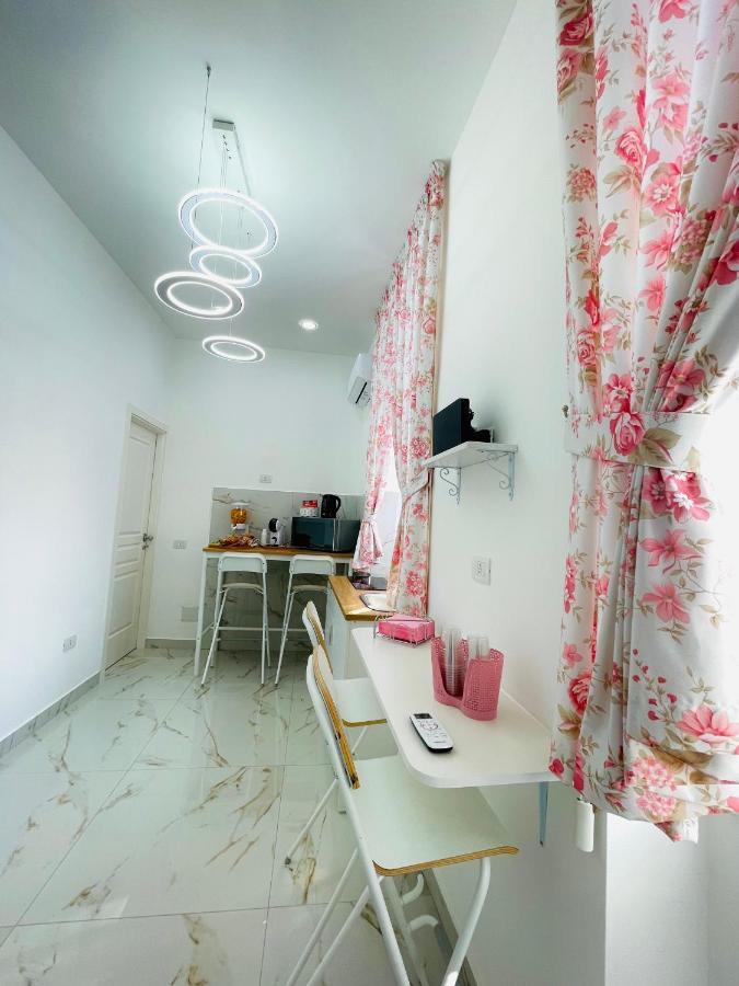 Virgy House Bed and Breakfast Napoli Esterno foto