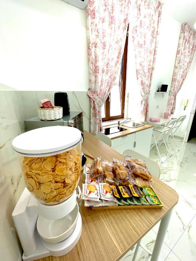 Virgy House Bed and Breakfast Napoli Esterno foto