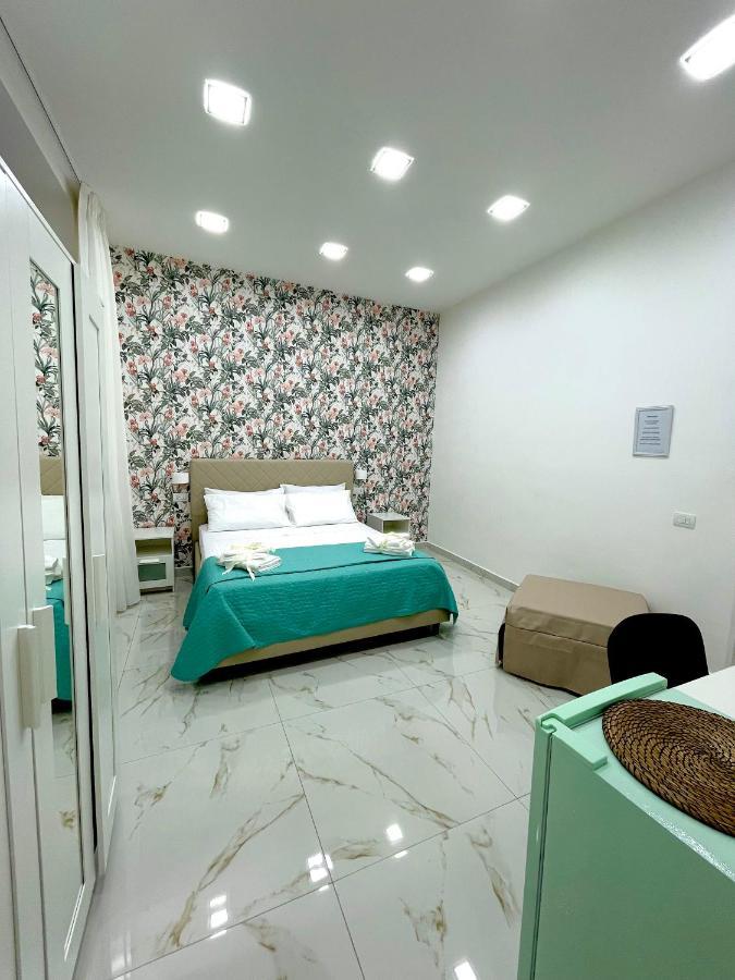 Virgy House Bed and Breakfast Napoli Esterno foto
